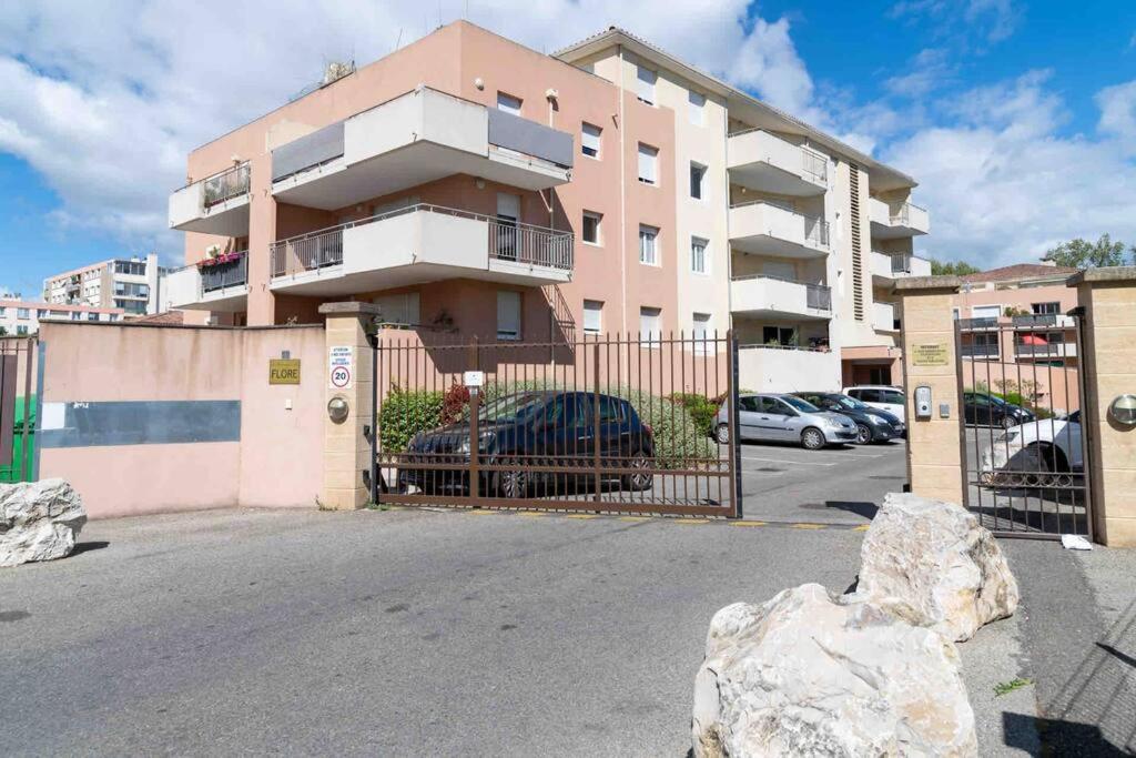 Appartement Avignon Garage-Spacieuse Terrasse Dış mekan fotoğraf